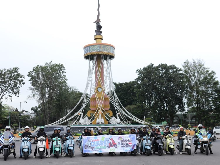 Touring Fazzio Hybrid  dan Damn!  I Love Indonesia hadir di Jambi. foto : yamahajambi
