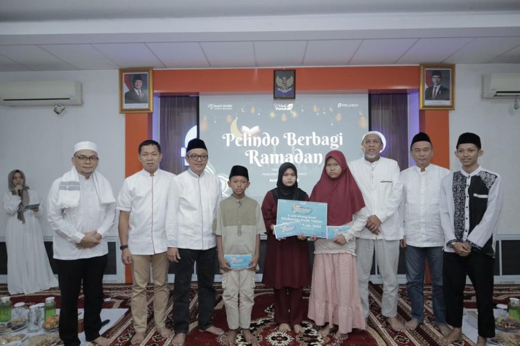 Pelindo Regional 2 Jambi Salurkan Bantuan Program “Pelindo Berbagi Ramadhan 2025” di Kantor Pelindo Talang Duku, Selasa (18/3/2025) foto Pelindo Jambi.