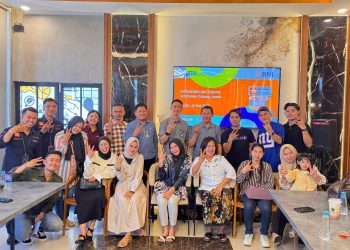 Foto bersama Agen BNI46 bersama manajemen  PT Bank kegiatan gathering bersama Agen46 di Café Simpang Kopi, Kota Jambi, Kamis (15/5/2025). foto : gmsmedia