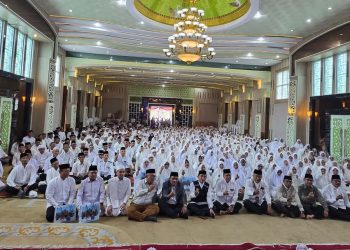 Wali Kota Jambi, Dr. dr. H. Maulana, M.K.M, melepas 660 calon jamaah haji asal Kota Jambi. foto : istimewa