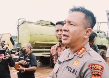 Kapolresta Jambi Kombes Pol Boy Siregar saat meninjau TKP. foto : gmsmedia.co.id