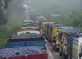 Akibat angkutan batubara jalan di Tempino kembali mengalami kemacetan parah. foto : istimewa