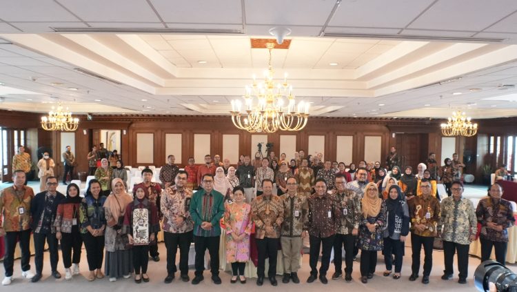 OJK Gelar Forum Diskusi Survei Penilaian Integritas (SPI) yang digelar di Jakarta, Selasa (3/6). foto : ojk