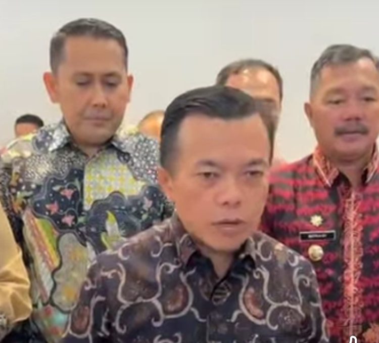 Gubernur Al Haris Usai Pertemuan dengan Kemenkes. foto : screenshoot
