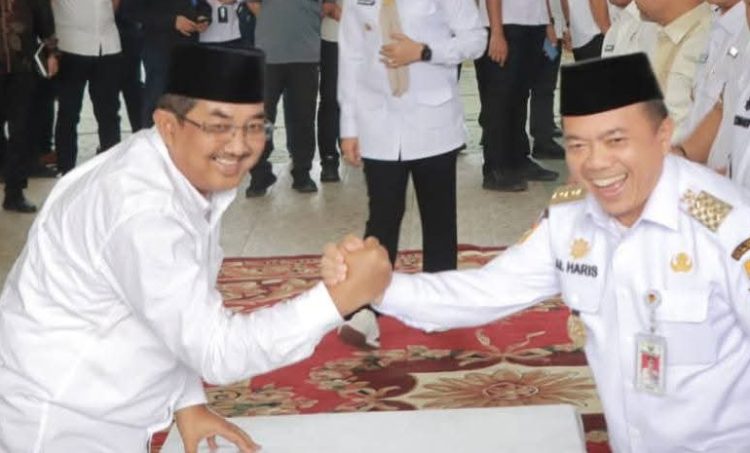 Bupati Tanjab Barat Anwar Sadat dan Gubernur Al Haris