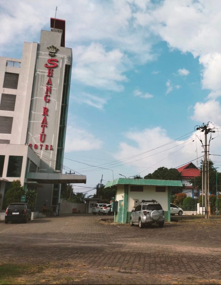 Hotel Shang Ratu, yang beralamat di Jalan Slamet Riyadi No. 24, Telanaipura, Kota Jambi.foto : gmsco.id