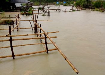 Warga Dua Desa Kerinci Protes Dampak Proyek Pembangunan PLTA. foto : istimewa