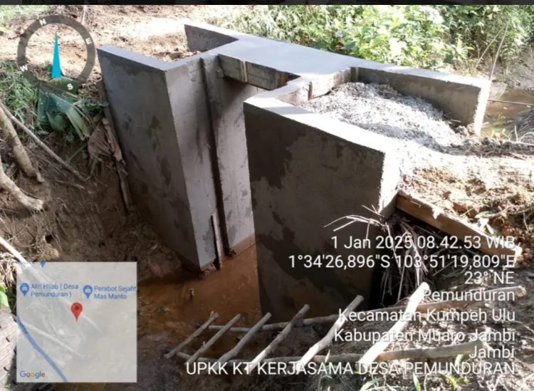 Proyek Optimalisasi Lahan Rawa (OPLAH) Tahun Anggaran 2024 di Desa Pemunduran, Kecamatan Kumpeh Ulu, Kabupaten Muaro Jambi. foto : istimewa