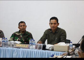 Anggota Bawaslu Provinsi Jambi Indra Tritusian saat menghadiri Acara Rakor PDPB di Kantor KPU Provinsi Jambi beberapa waktu lalu. F/Dok Humas