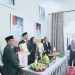 Wakil Bupati Sarolangun, Gerry Trisatwika mendapat ucapan selamat dari keluarga dan staf di rumah dinas, Jumat (15/8/2025). Foto : gmsmedia.co.id