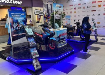 Yamaha Gelar Pameran di Lantai Dasar Supermarket Trona, Jamtos. foto : yamahajambi
