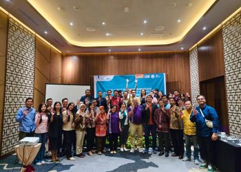 Industrial Sharing yang digelar BINUS Online di Hotel Aston Jambi, Minggu (21/9).